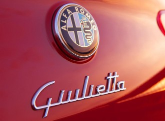 Alfa-Romeo-rear-logo